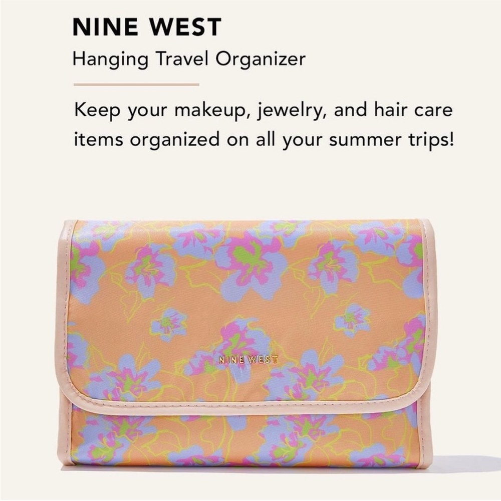 Nine West Hanging Travel Organizer